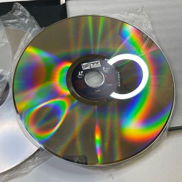 Aliens Special Wide Screen Collector’s Edition Laserdisc - Picture 9 of 12